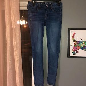 Woman’s American Eagle Jeggings